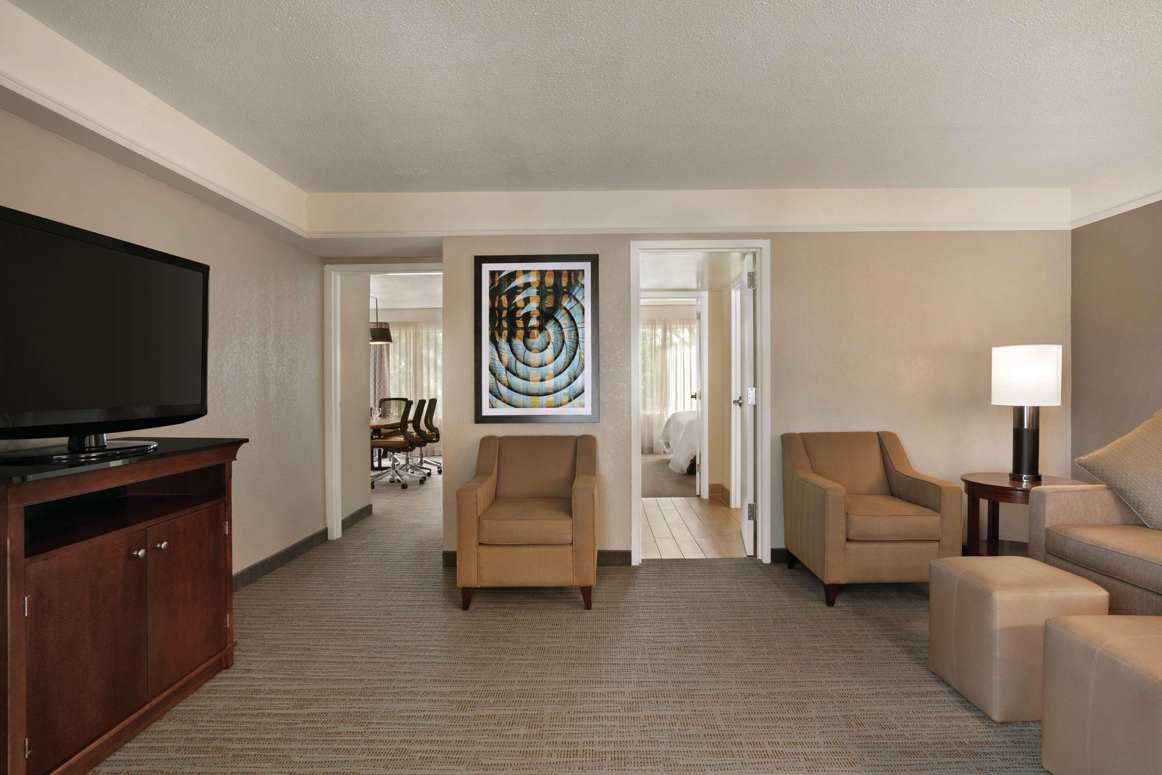 Embassy Suites Brunswick Zewnętrze zdjęcie