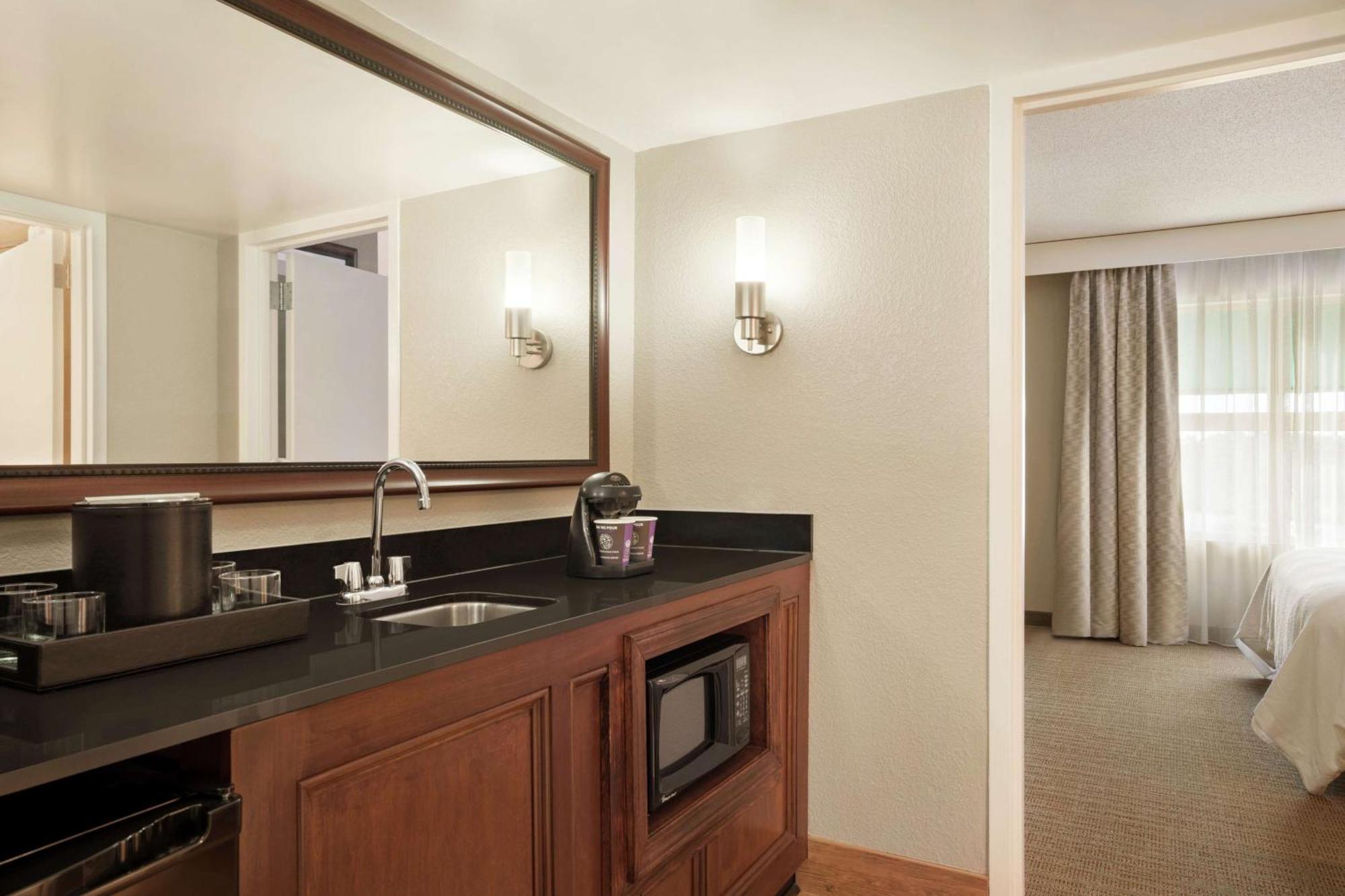 Embassy Suites Brunswick Zewnętrze zdjęcie