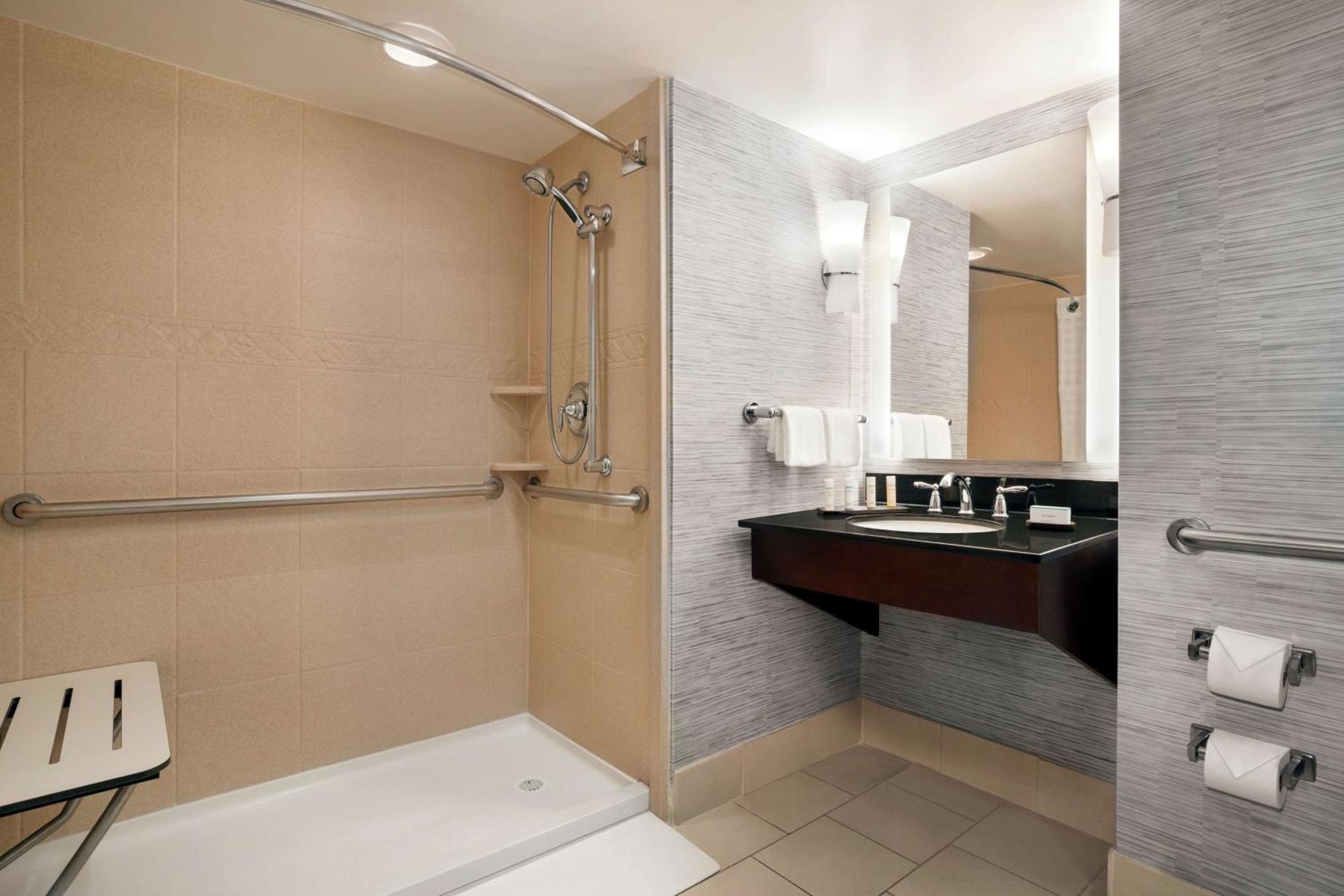 Embassy Suites Brunswick Zewnętrze zdjęcie